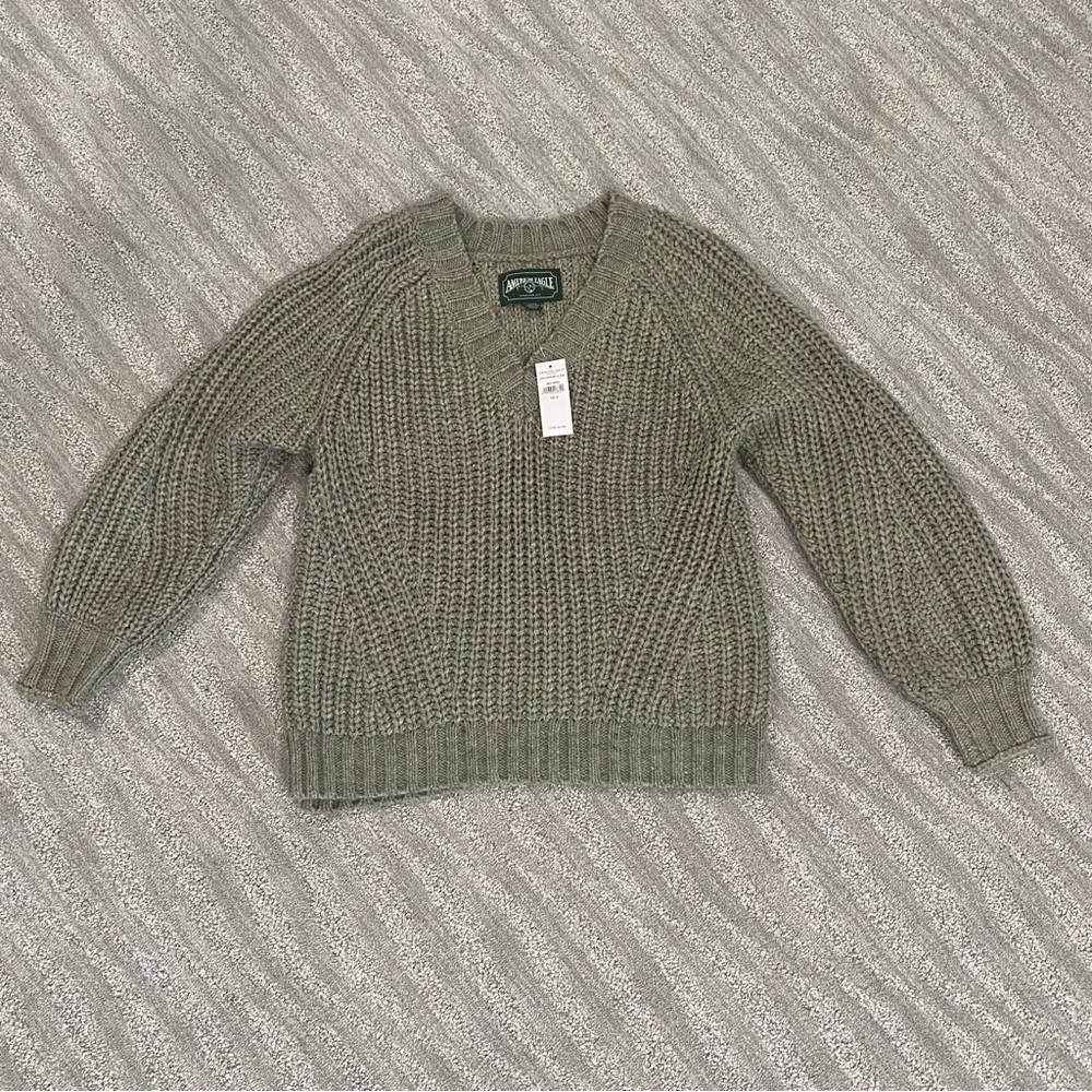 NWT American Eagle Women’s Chunky Knit V-Neck Sweater Sz S
